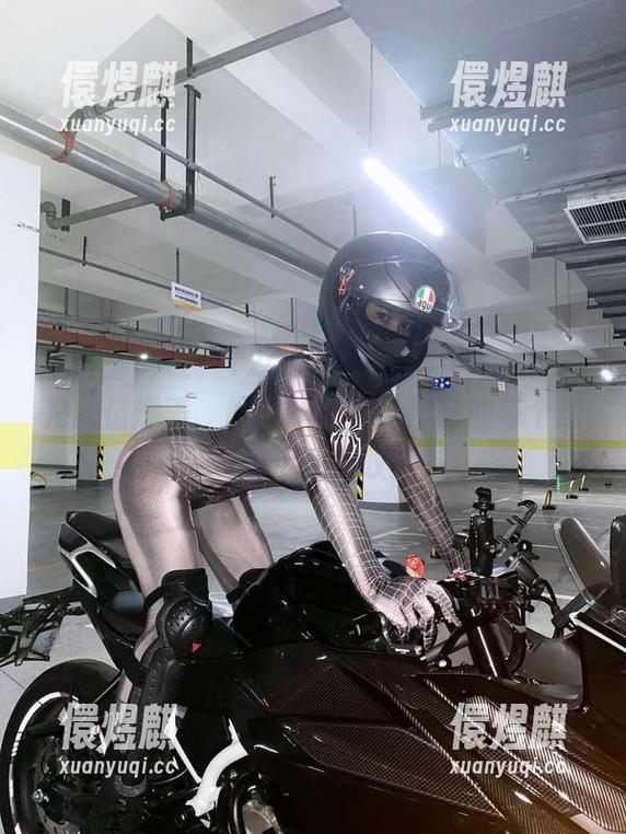 微密圈 - 哇，120斤的小王同学的美足真是颜值爆表，原图让人对这作品的每个细节忍不住赞叹！
