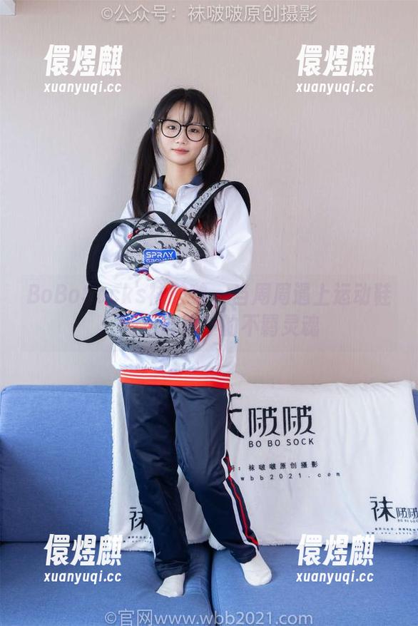 BoBoSocks袜啵啵 - 当周周遇上运动鞋：私拍合集中的不羁灵魂