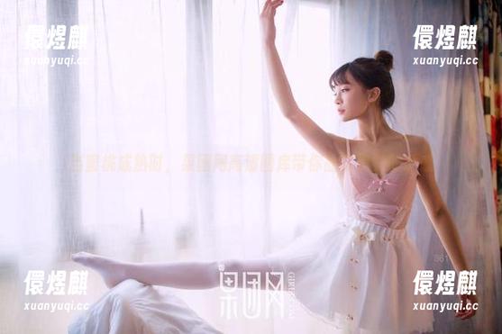 当蜜桃成熟时，果团网高清图库带你品味视觉的诱惑