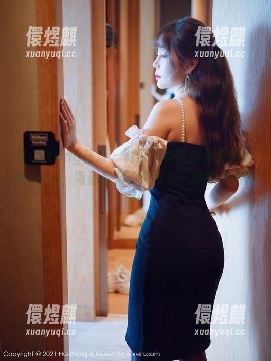 HuaYang花漾-赵惟依coco HuaYang花漾 - 制服写真图册里的赵惟依coco,简直是对“乖乖女”的挑战和颠覆!