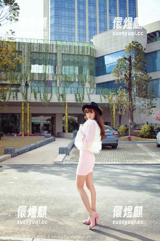IMiss爱蜜社 - 我是不是有点色？看莉莉Lily的白裙写真集，原图里的每个角度都让我心动…