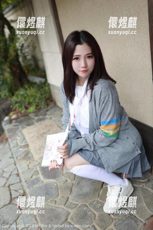 MFStar模范学院-宅兔兔 MFStar模范学院 - 宅兔兔最新图册:我与皮衣的宅家日常——一起被迷住吧!