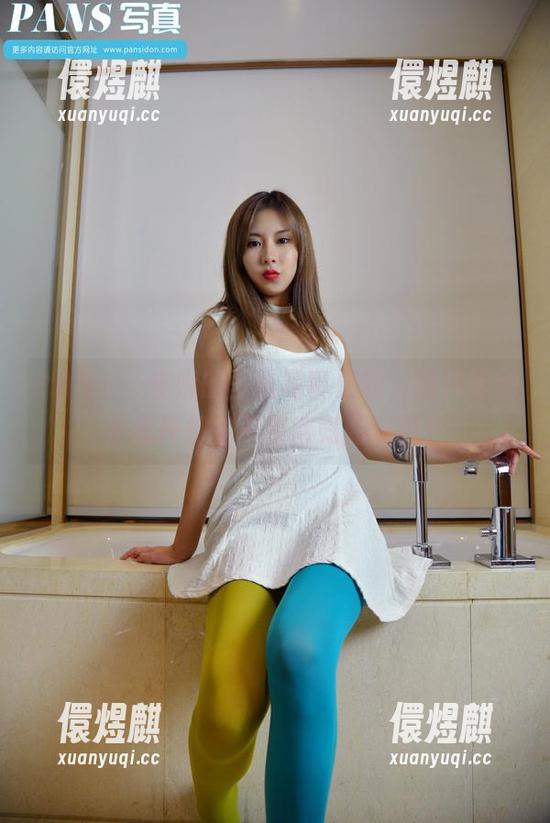 PANS-妮妮 PANS - 妮妮的圣诞写真更新,想知道她是怎样把冬天变得如此温暖?