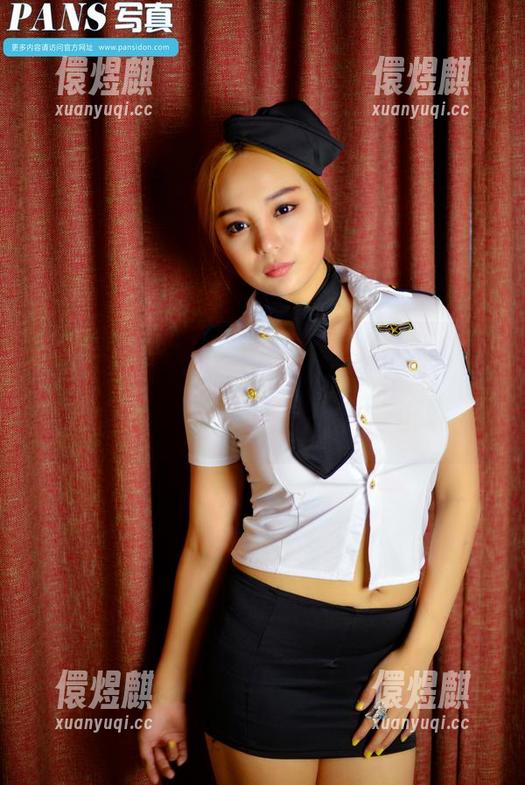 PANS写真-妮妮 PANS写真 - 妮妮的最新美图,试镜时分的自在姿态,让人在画面中不知不觉陷入思索。