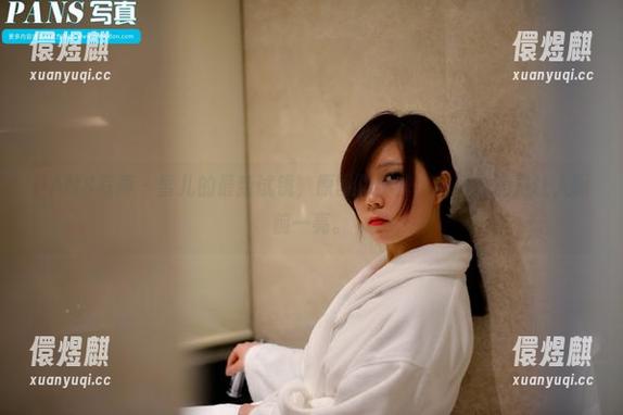 PANS写真 - 雪儿的最新试镜，原图里那些小瞬间真的是让人眼前一亮。