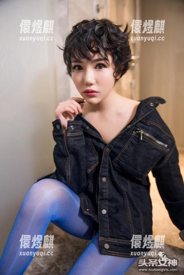 TouTiao头条女神-杨曼妮 TouTiao头条女神 - 杨曼妮的小女仆吃货幻想:高清图库里的美食与幽默交汇!