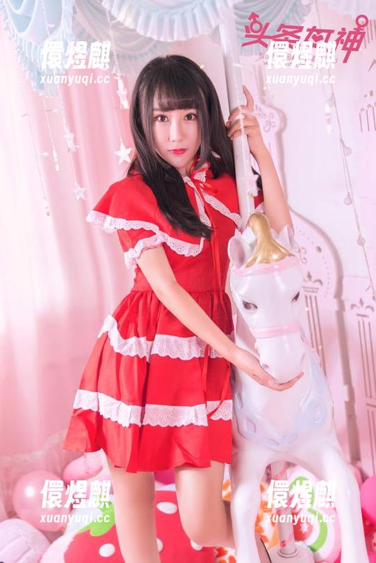 TouTiao头条女神-杨漫妮baby TouTiao头条女神 - 当杨漫妮baby遇到萝莉:这组写真集真的太会让人犯傻了,原图直接让我脑容量不足!