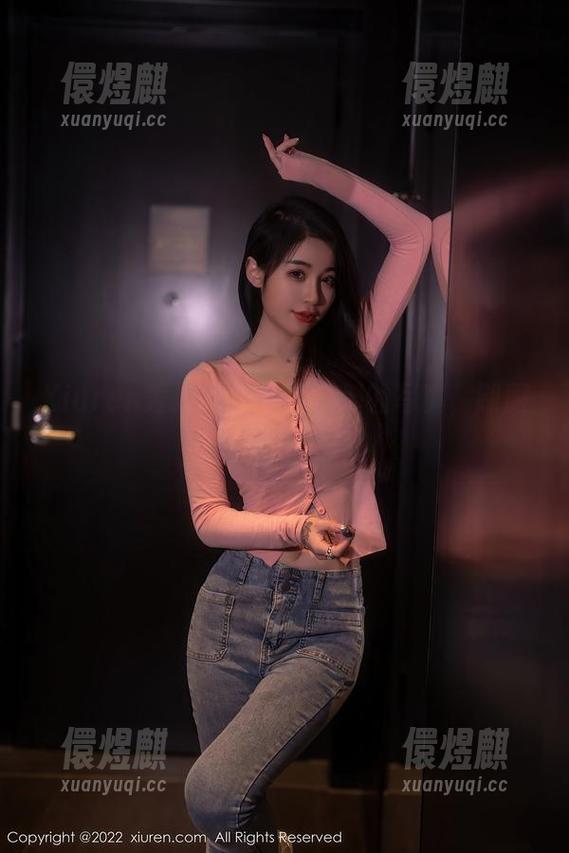 Xiuren秀人网-油田溪溪 Xiuren秀人网 - 油田溪溪的写真,制服与阳光的摩擦