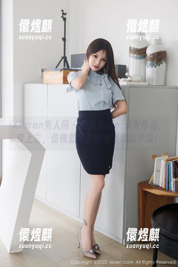 Xiuren秀人网-糯美子nini Xiuren秀人网 - 糯美子nini泳衣作品:穿上它,仿佛置身于阳光海滩的梦境!
