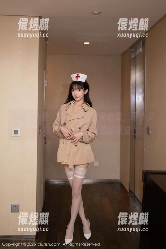 Xiuren秀人网-谭小灵 Xiuren秀人网 - 里外皆是暖意,谭小灵棉袜写真给你最安逸的感觉