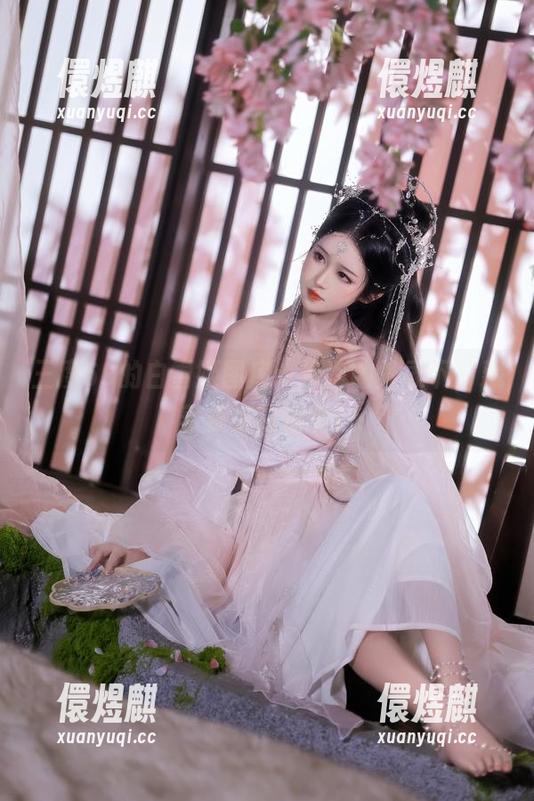 三度69 三度69的白雪姬图库:冷冷的外表下,藏着多少热情啊!