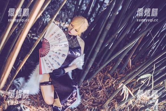 兔女郎加藤惠的写真，乖乖衣宝你这样看我的话我会害羞哦！