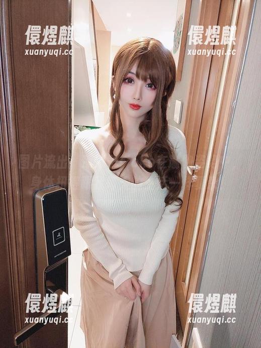 凉凉子rioko 图片流出:凉凉子rioko在瑜伽姿势中,身体扭得跟我每天的生活一样复杂!