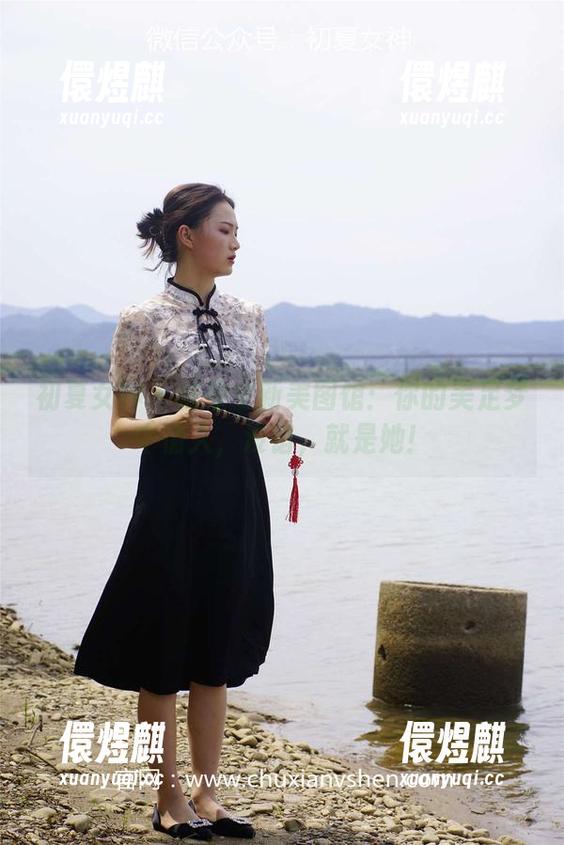 初夏女神-依依 初夏女神 - 依依全新美图馆:你的美足梦中情人,没错,就是她!