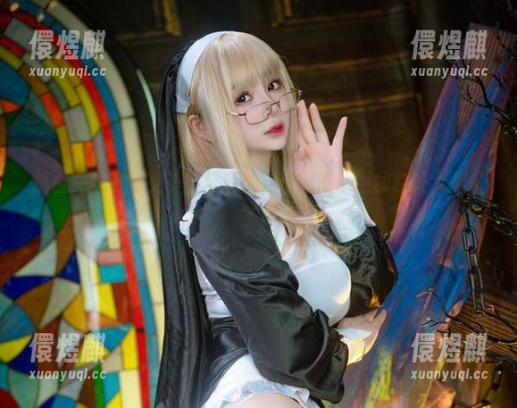 叉子宝宝 黑白交织下的叉子宝宝私拍:看似简单,却总让人想多了!