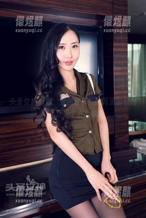 头条女神-梁芮溪 头条女神 - 哦,原图分享!梁芮溪的蕾丝,简直是个小心机!