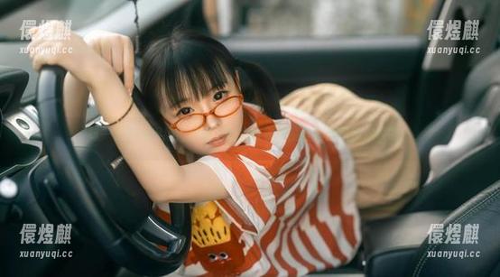 幼水铃衣 每一寸都值得细细品味,幼水铃衣美腿全套原图带你领略!