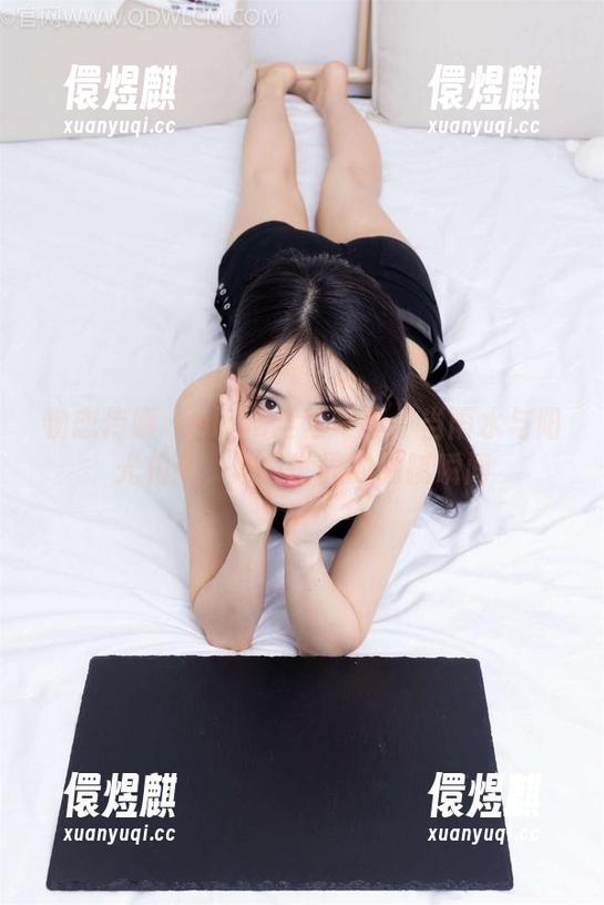 物恋传媒-elise 物恋传媒 - elise全套写真:当雨水与阳光相遇,黑白世界的细腻瞬间
