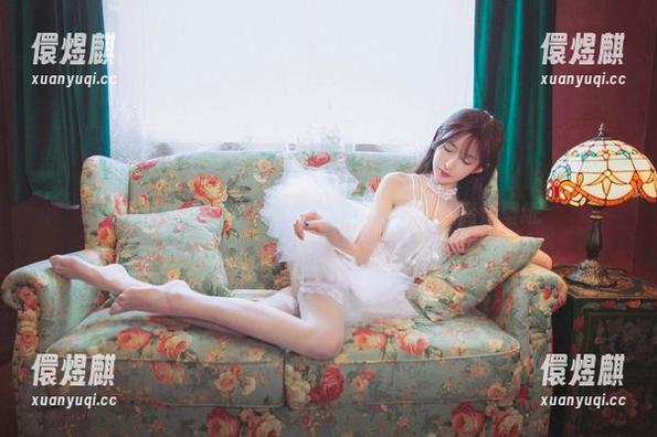 王羽杉 要想过春天,先来一波王羽杉JK樱花高清壁纸
