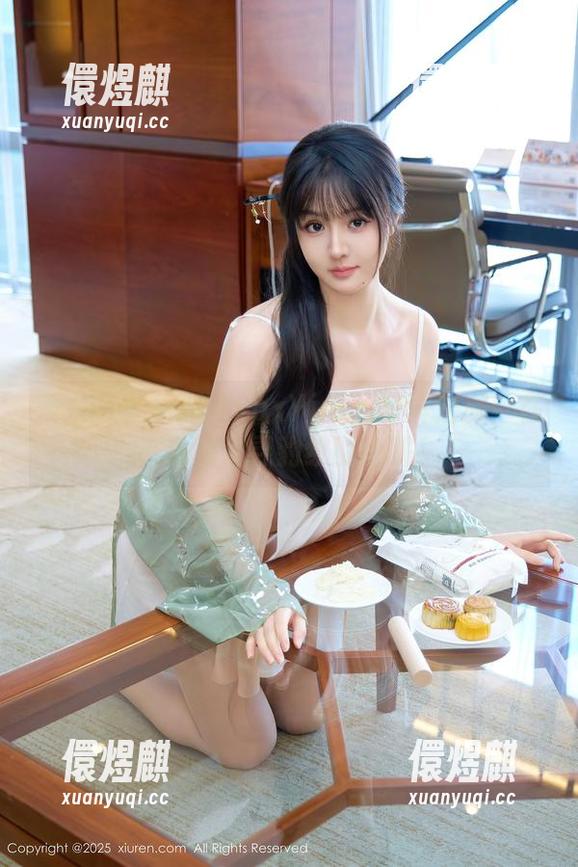 秀人网-孟狐狸FoxYini 秀人网 - 孟狐狸FoxYini的写真之旅:在高清里追寻豹纹的心跳!