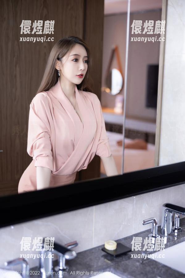 秀人网 - 长腿与小爪几：这组写真图集，绝对让你心跳加速！