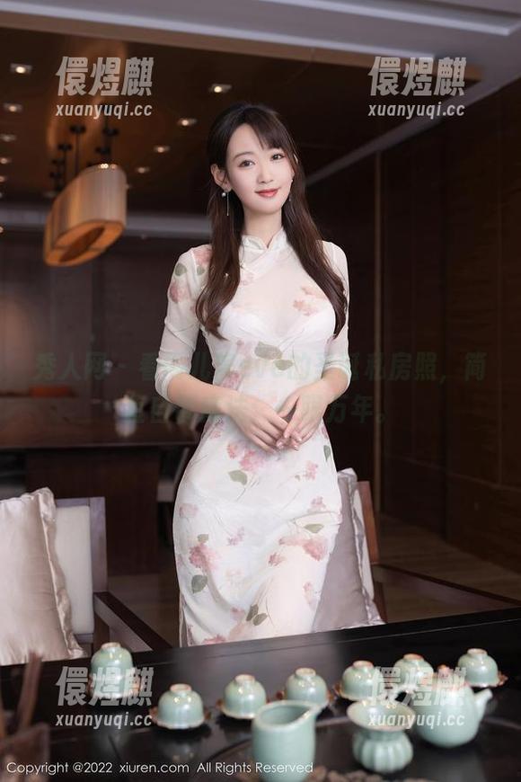 秀人网-雨儿酱eve 秀人网 - 看雨儿酱eve的圣诞私房照,简直自带魔法:一眼万年。