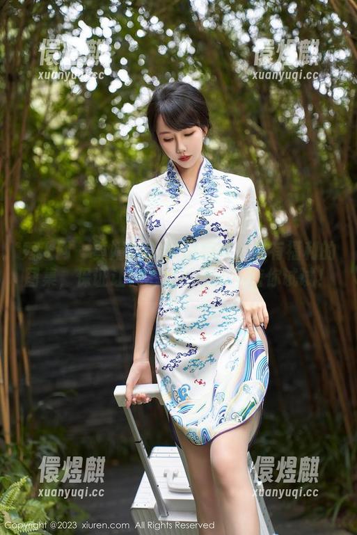 秀人网-黄婧GIGI 秀人网 - 黄婧GIGI制服特供:最有福利的图集,保证让你心动不已,不信你试试!