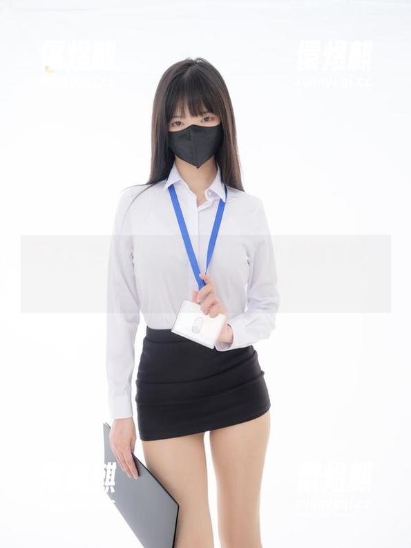 紧急企划-小恩 紧急企划 - 当网球经典碰上小恩的写真,网盘也忍不住要点赞!