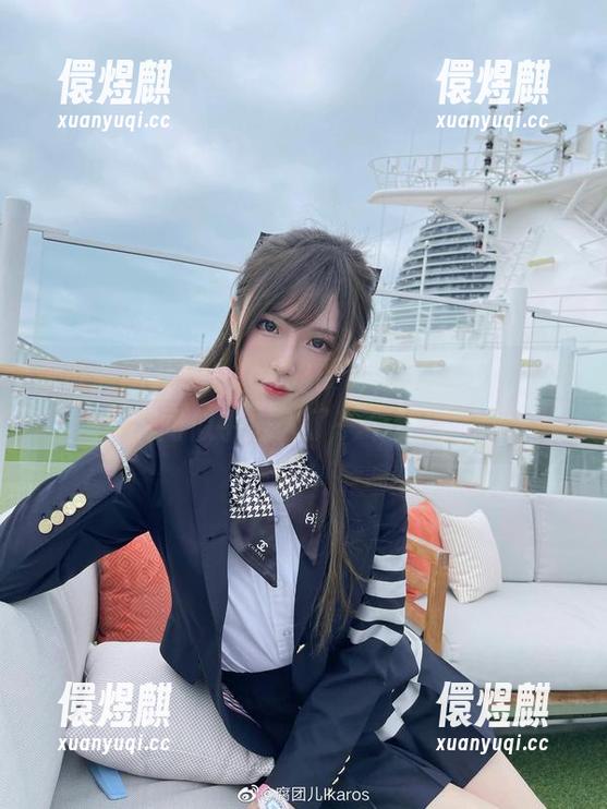 走进腐团儿Ikaros的樱岛麻衣图集，恍惚间似乎进入了一个梦境