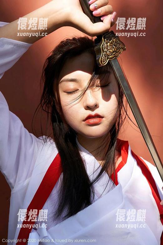 蜜桃社-陌子Mandy 蜜桃社 - 跟随陌子Mandy的白衬衫,看看这个免费图集有多撩人