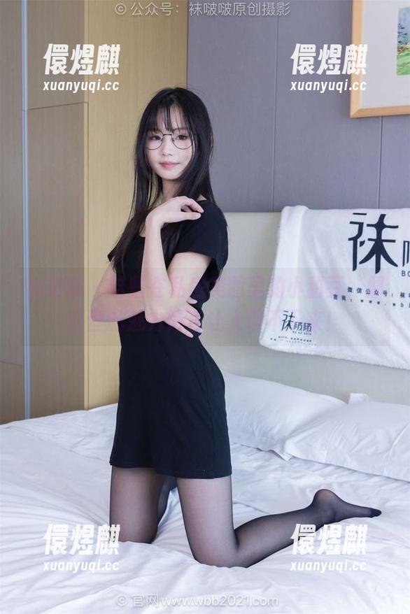 袜啵啵 - 这些在私房美图里的小甜豆，厚红丝的魅力简直让人停不下来！