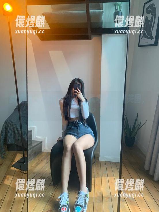 陈佩奇 微密圈 - 短裙诱惑!陈佩奇的一组美图,谁能拒绝?