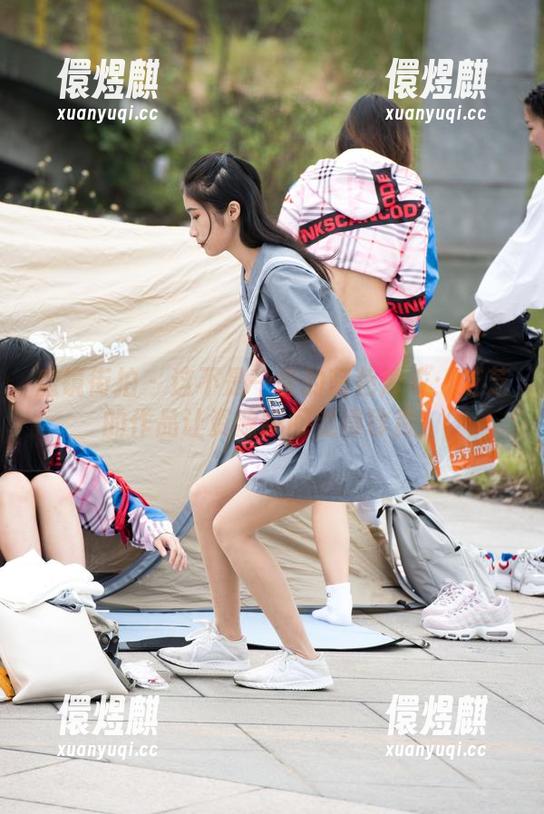 魔镜街拍-芝芝 魔镜街拍 - 这不是一般的蓝色泳衣:芝芝的作品让资源瞬间变得珍贵!