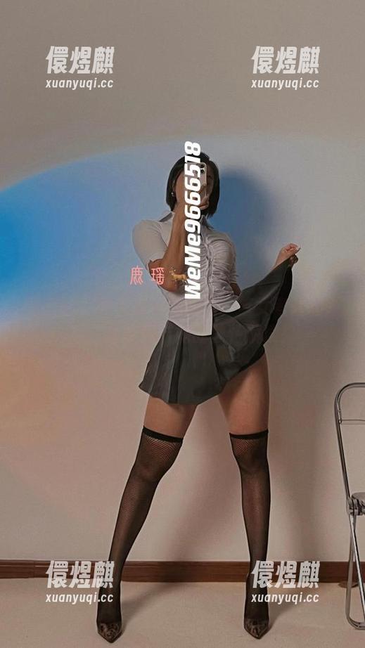鹿瑶 微密圈 - 走入鹿瑶的图包:修女考验的背后,分享你对她的独特解读!